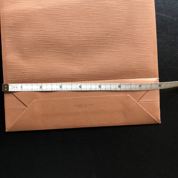 Louis Vuitton shopping Bag - Picture 7 of 7